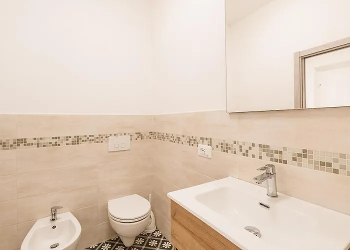 20 Minuti A Piedi Dalla Stazione La Spezia